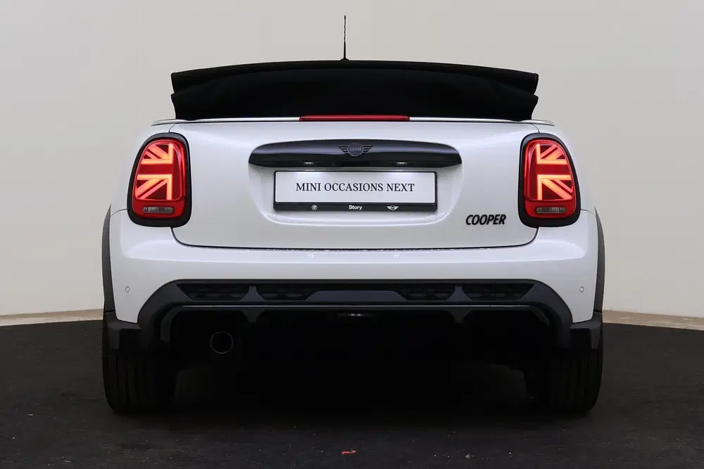 Mini Cabrio Cooper JCW Automaat uit 2023, foto 5