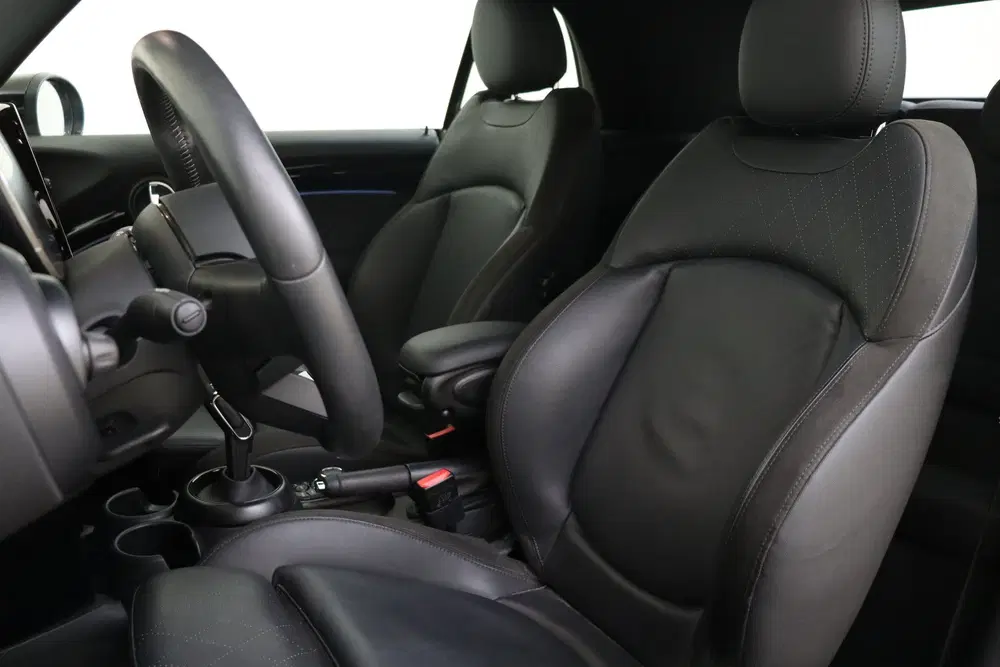 Mini Cabrio Cooper JCW Automaat uit 2023, foto 8