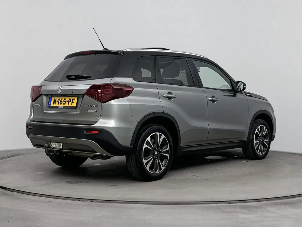 Suzuki Vitara 1.4 Boosterjet Style Smart Hybrid uit 2021, foto 2