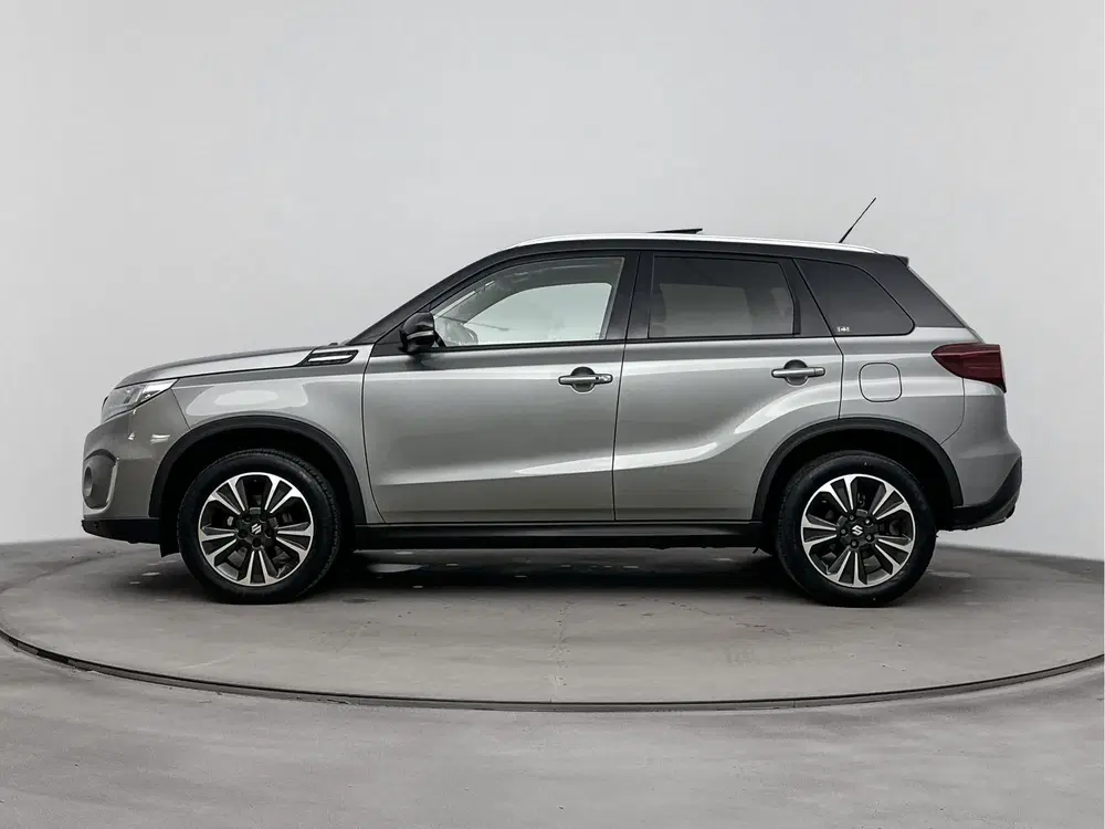 Suzuki Vitara 1.4 Boosterjet Style Smart Hybrid uit 2021, foto 3
