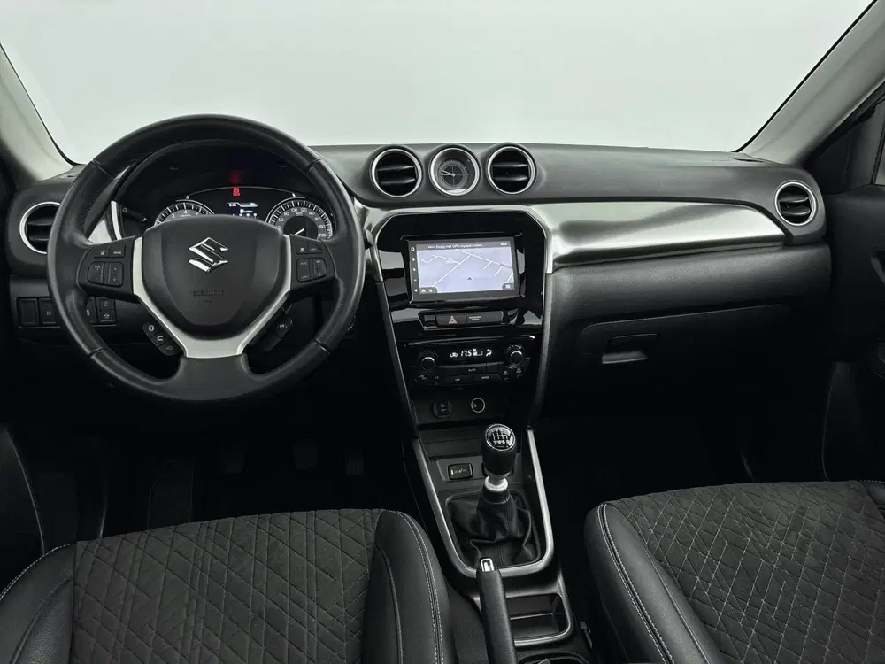 Suzuki Vitara 1.4 Boosterjet Style Smart Hybrid uit 2021, foto 4