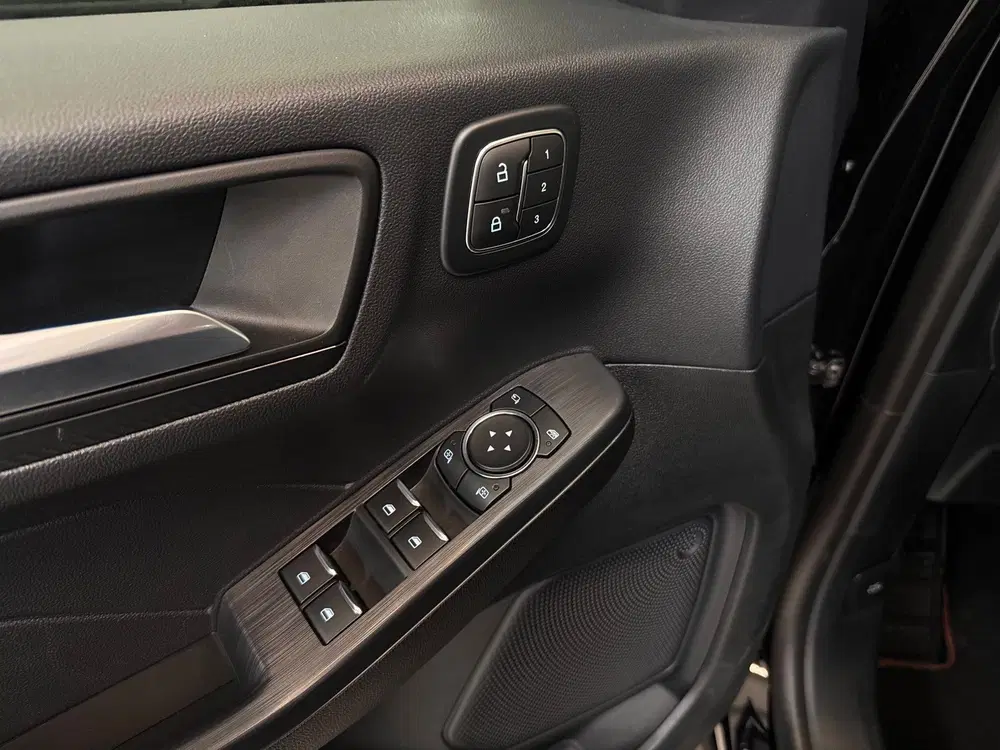 Ford Kuga 2.5 PHEV ST-Line X Panoramadak uit 2024, foto 14