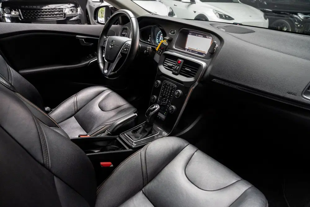 Volvo V40 Cross Country 1.5 T3 Leer Panodak Harman K. Camera uit 2019, foto 14
