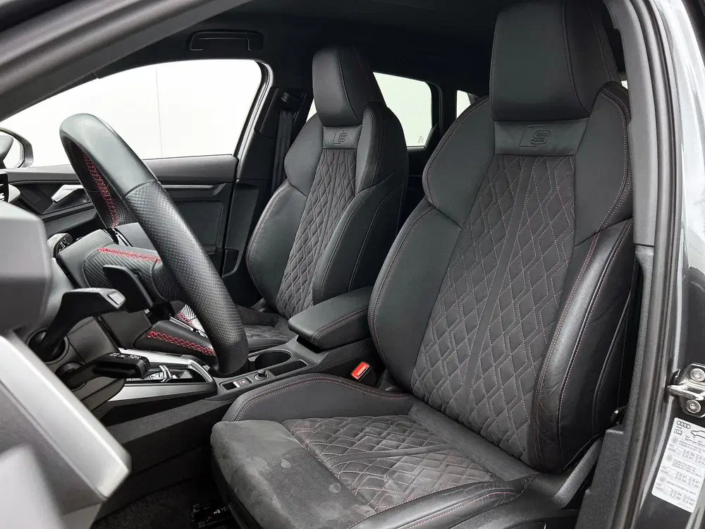 Audi A3 40 TFSI e S Edition uit 2022, foto 5