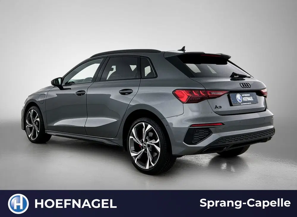 Audi A3 40 TFSI e S Edition uit 2022, foto 8
