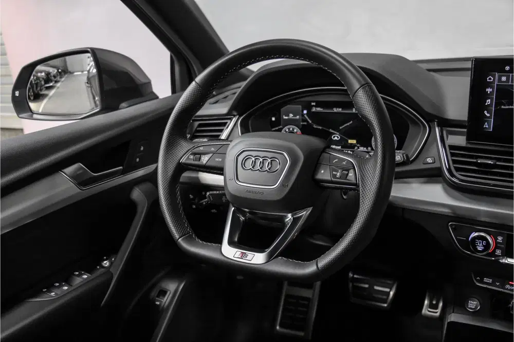 Audi Q5 40 TFSI S edition uit 2023, foto 10