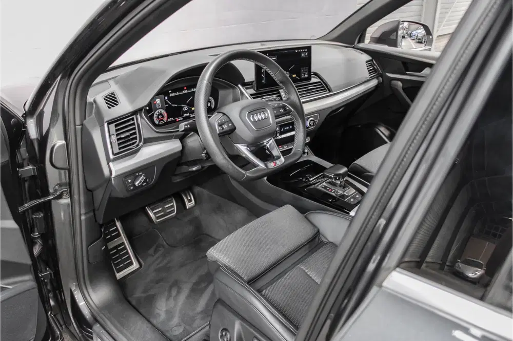 Audi Q5 40 TFSI S edition uit 2023, foto 7