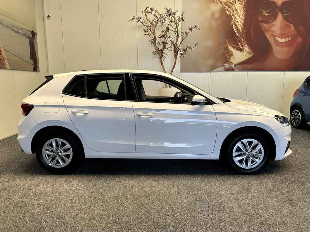 Skoda Fabia 1.0 TSI AMBITION CRUISE CONTROL AIRCO APPL uit 2023, foto 9