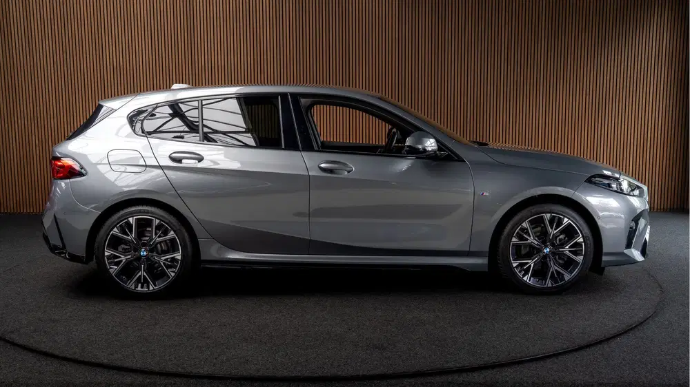 BMW 1-serie 120 Aut. M- pakket Navi Camera Leder Matri uit 2025, foto 6