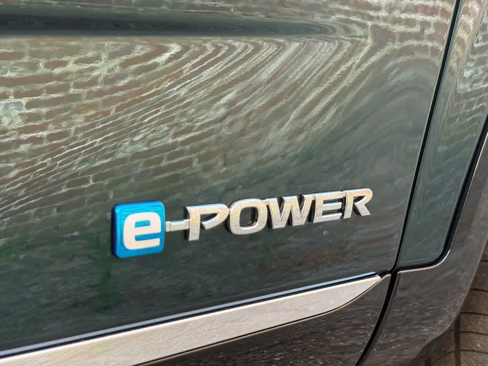 Nissan Qashqai 1.5 e-Power N-Design -GREEN-HEAD-UP-BOSE-P uit 2024, foto 15