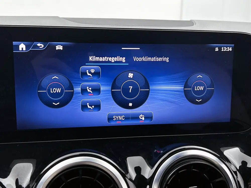 Mercedes-Benz GLA 250 e Plug-In Hybride uit 2024, foto 10