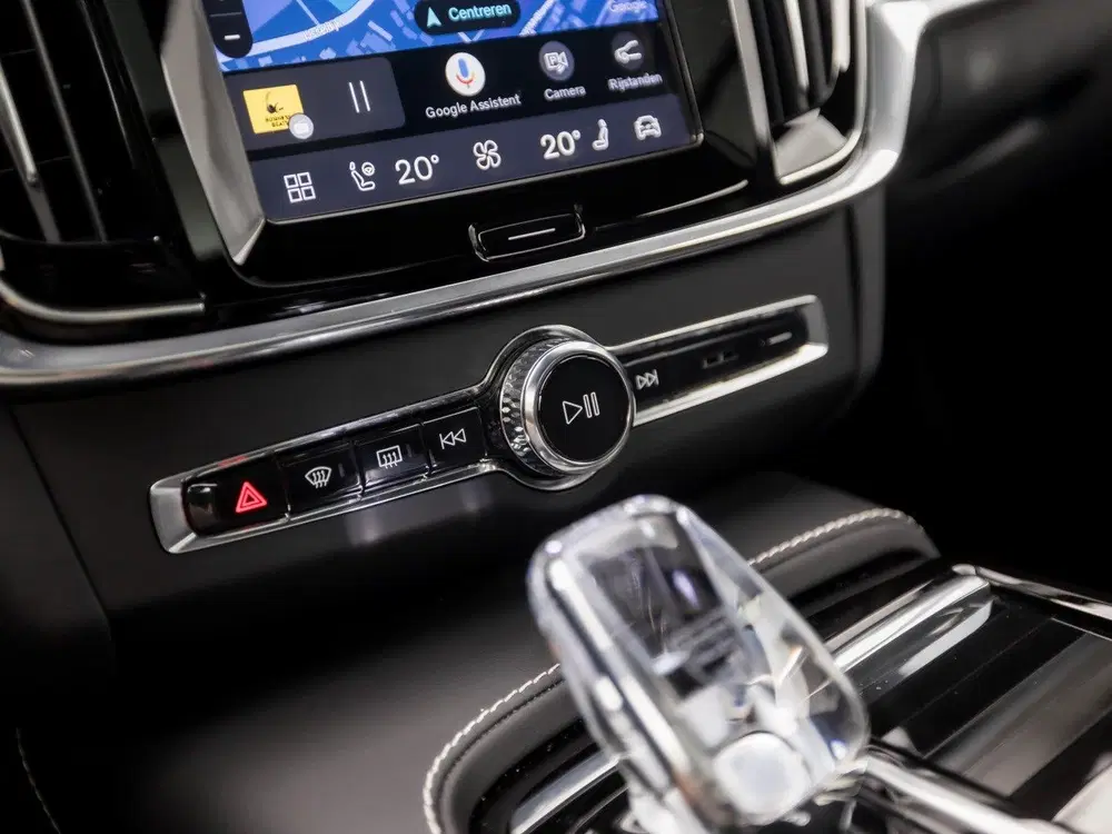 Volvo V90 2.0 T6 Plug-in hybrid AWD Ultimate Dark WE uit 2024, foto 12