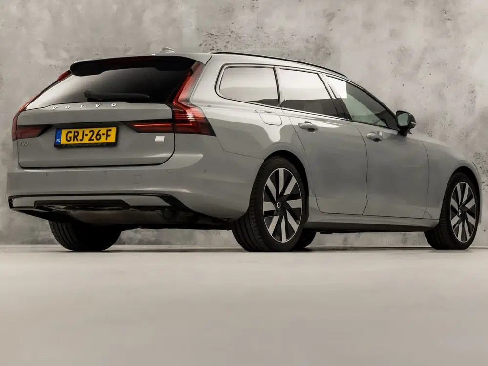 Volvo V90 2.0 T6 Plug-in hybrid AWD Ultimate Dark WE uit 2024, foto 5