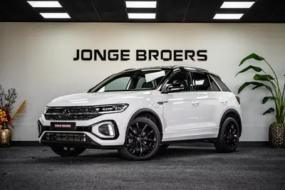 Volkswagen T-Roc 1.5 TSI R-Line Pano uit 2023