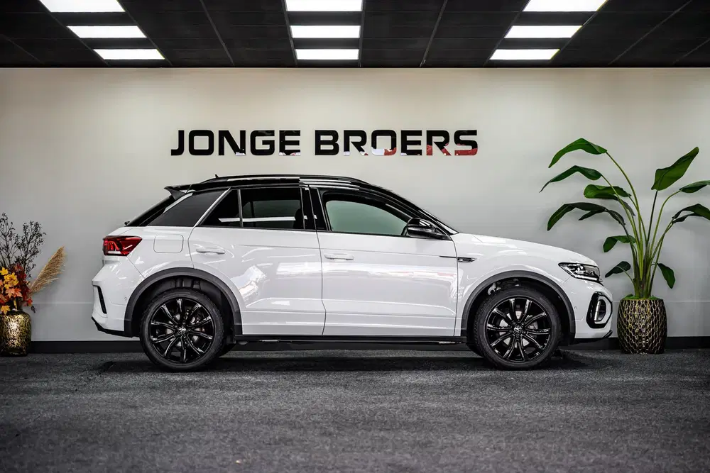 Volkswagen T-Roc 1.5 TSI R-Line Pano uit 2023, foto 13