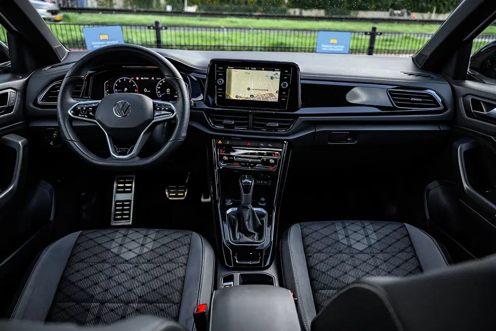 Volkswagen T-Roc 1.5 TSI R-Line Pano uit 2023, foto 4