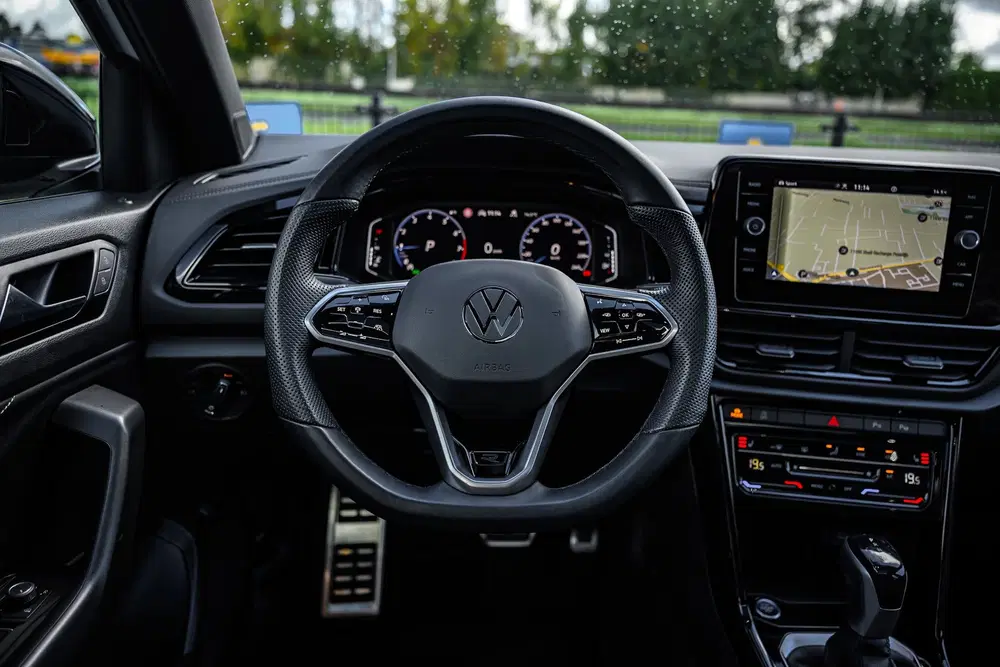 Volkswagen T-Roc 1.5 TSI R-Line Pano uit 2023, foto 5