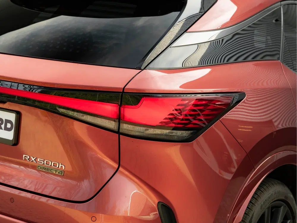 Lexus RX F Sport Line uit 2023, foto 14
