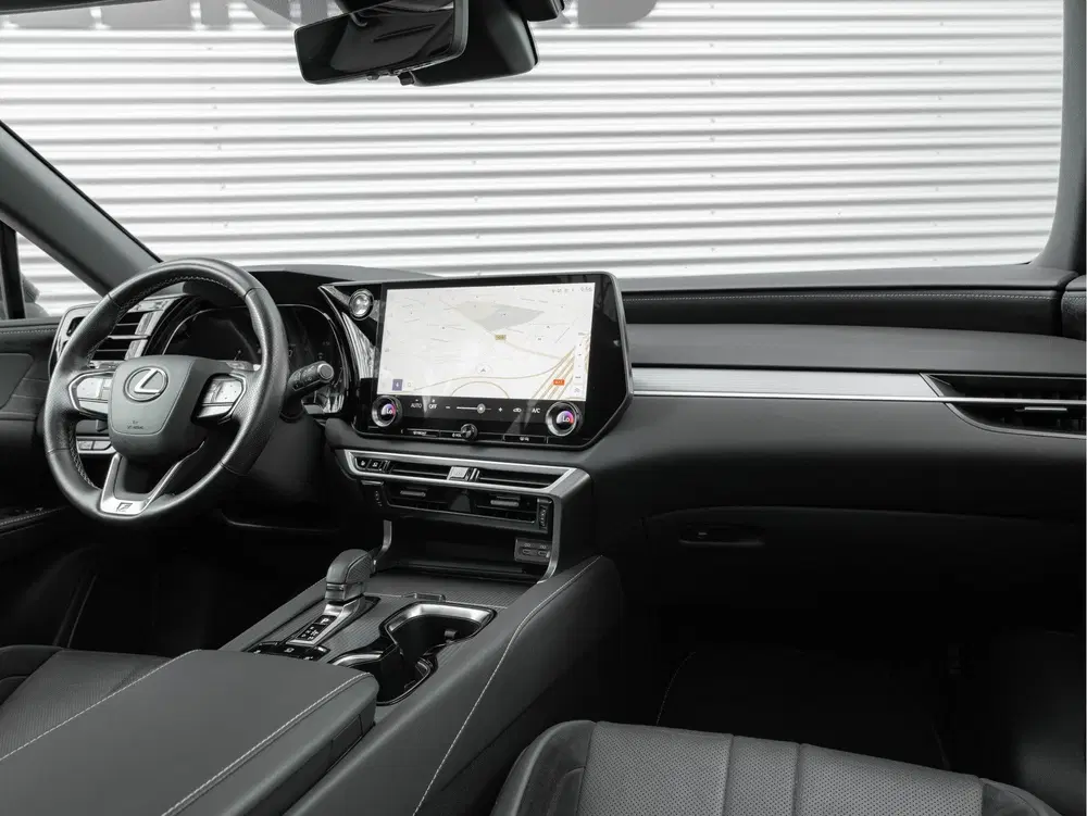 Lexus RX F Sport Line uit 2023, foto 4