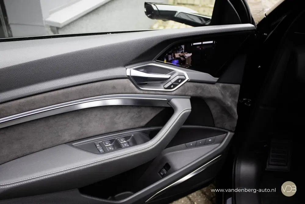 Audi e-tron 55 SOH 92% Quattro advanced 95 kWh LEER PA uit 2019, foto 10