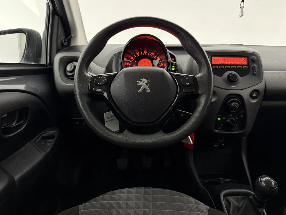 Peugeot 108 1.0 e-VTi Active uit 2022, foto 13