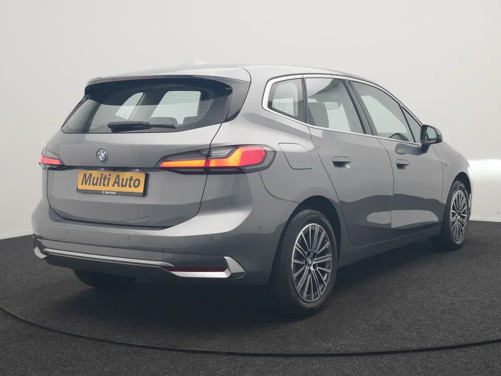 BMW 2-serie 2 Serie Active Tourer 225e xDrive Luxury L uit 2023, foto 3