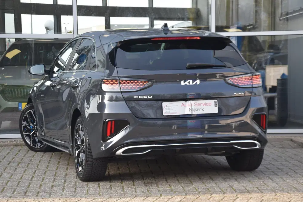 Kia Ceed Kia Ceed GT 1.6 T-GDi 136PK DCT uit 2022, foto 6