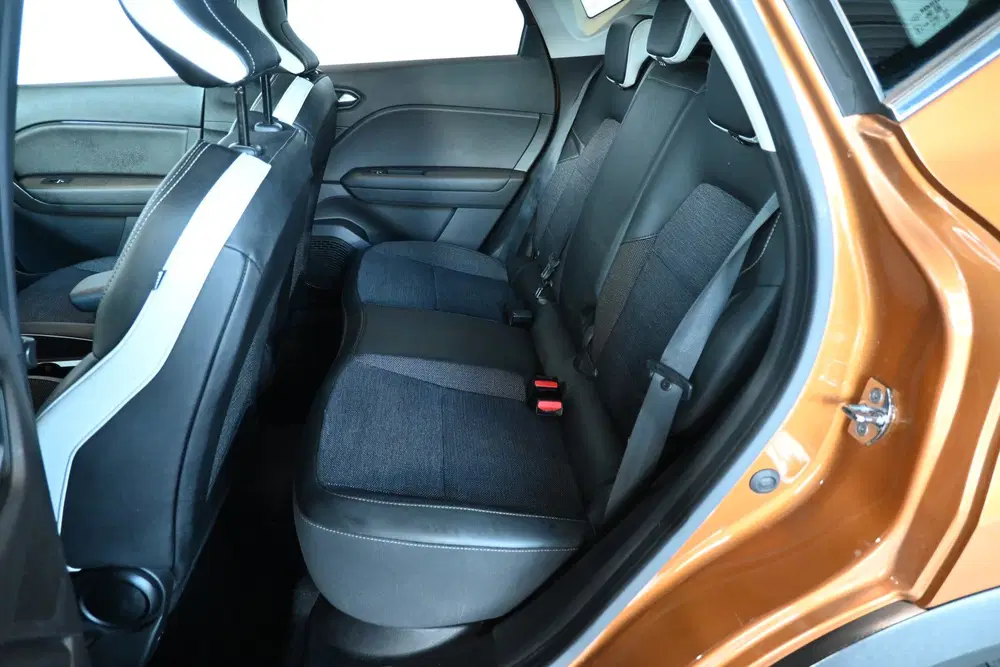 Renault Captur 1.6 E-Tech Plug-in Hybrid 160 Intens Clima uit 2021, foto 8