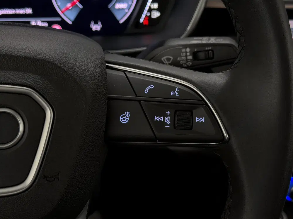 Audi Q3 35 TFSI S-Line Stuurverwarming uit 2024, foto 13