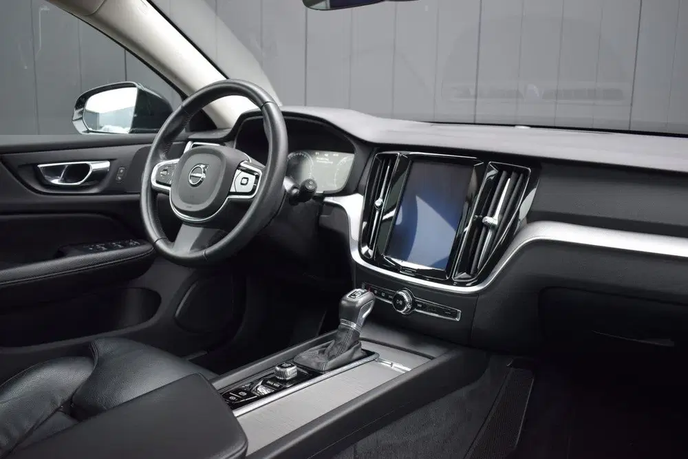 Volvo V60 2.0 T5 250pk Automaat Inscription Zwart Le uit 2019, foto 2