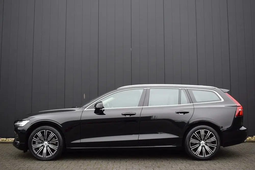 Volvo V60 2.0 T5 250pk Automaat Inscription Zwart Le uit 2019, foto 3