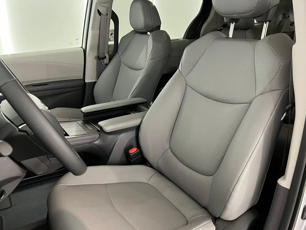 Toyota Highlander Sienna 2.5 Hybrid Luxe XLE (bj 2022) uit 2022, foto 9