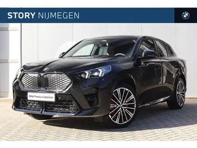 BMW iX2 xDrive30 M Sport uit 2025