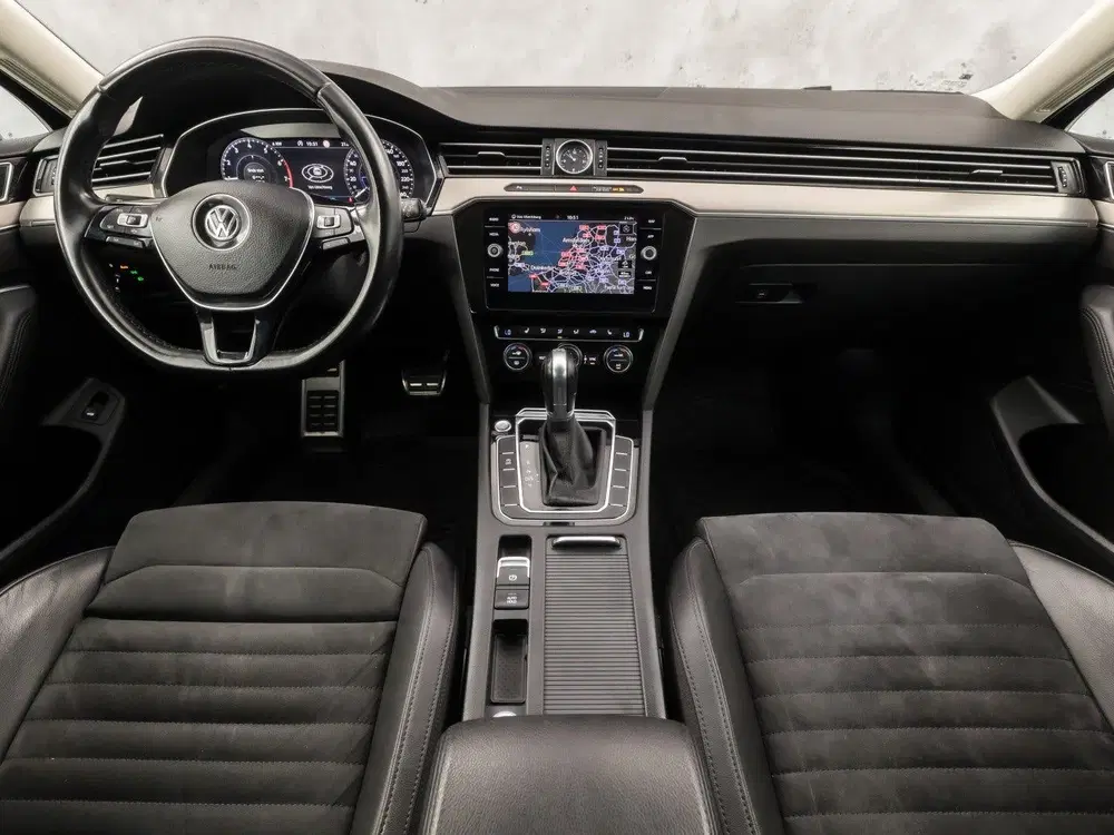 Volkswagen Passat 1.5 TSI Highline Sportline 150Pk A uit 2019, foto 6