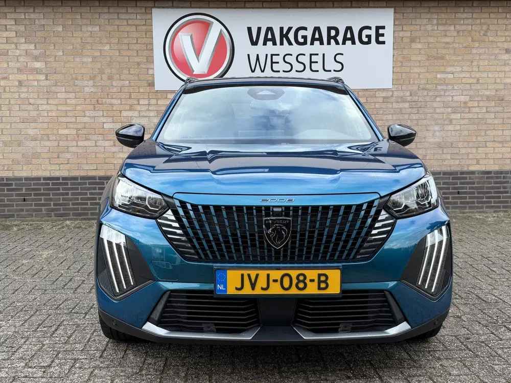 Peugeot 2008 1.2 Hybrid 145 Allure Automaat uit 2026, foto 3