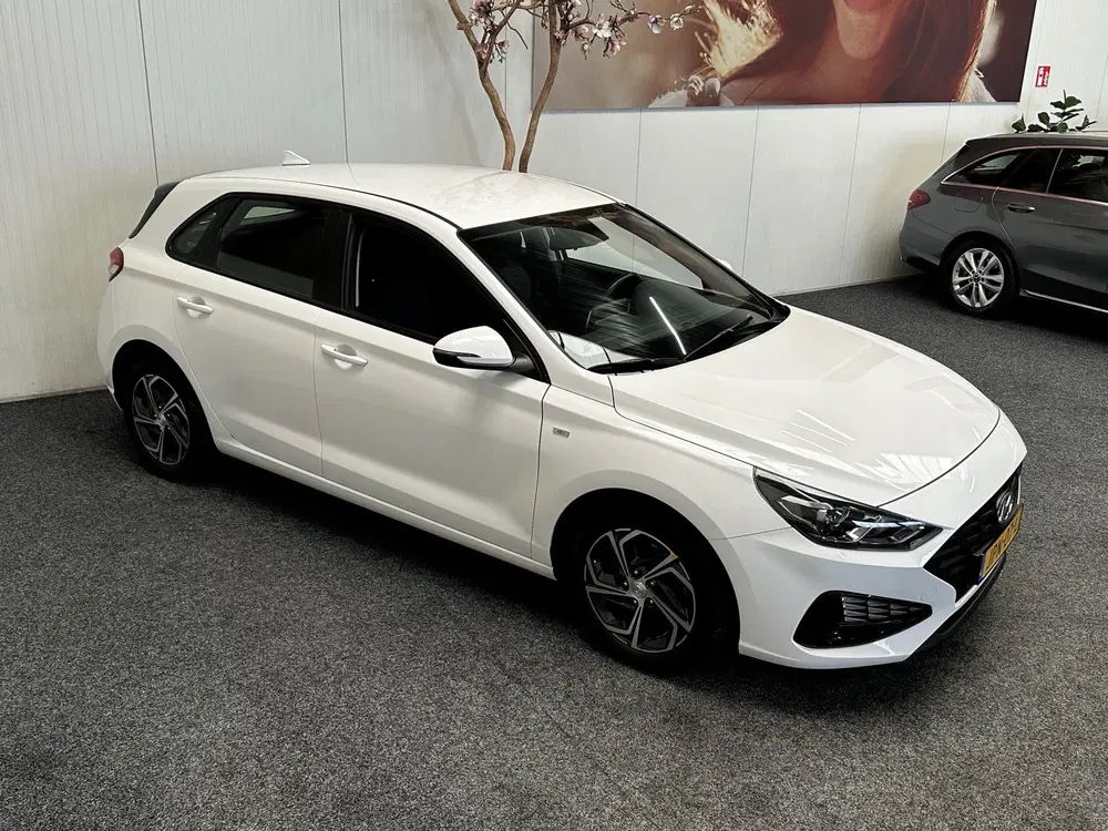 Hyundai i30 1.0 T-GDi MHEV COMFORT AUTOMAAT CRUISE CON uit 2023, foto 10