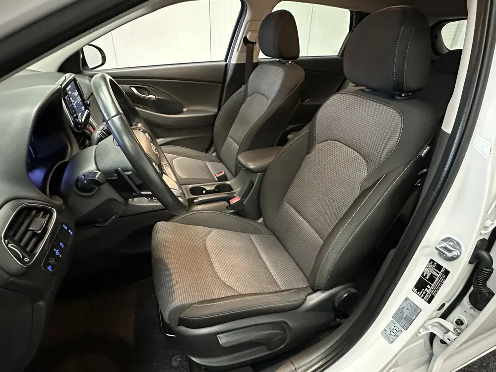 Hyundai i30 1.0 T-GDi MHEV COMFORT AUTOMAAT CRUISE CON uit 2023, foto 15