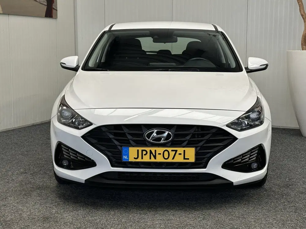 Hyundai i30 1.0 T-GDi MHEV COMFORT AUTOMAAT CRUISE CON uit 2023, foto 3