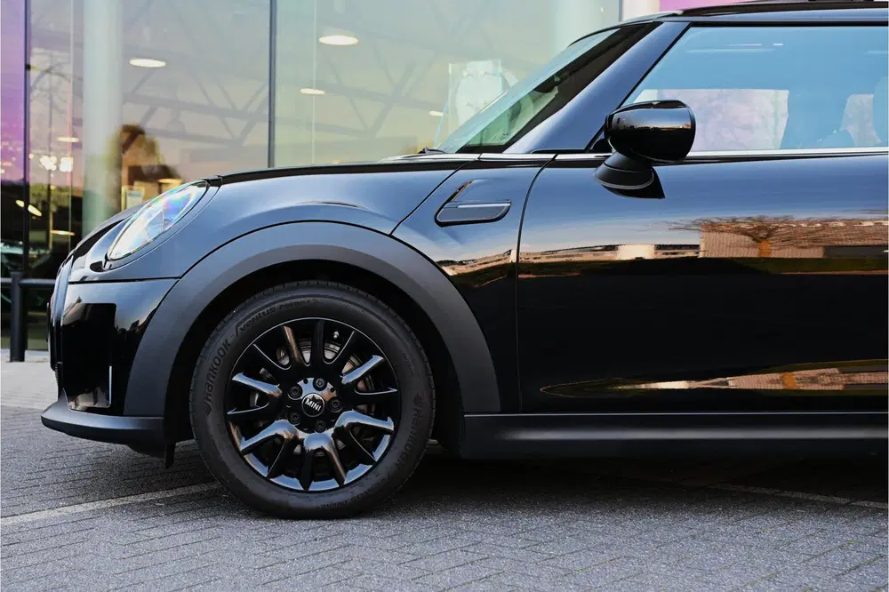 Mini Hatchback One Classic uit 2022, foto 7