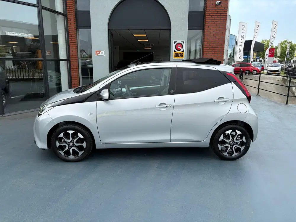 Toyota Aygo 1.0 VVT-i x-joy OPENDAK AUTOMAAT AIRCO uit 2021, foto 2