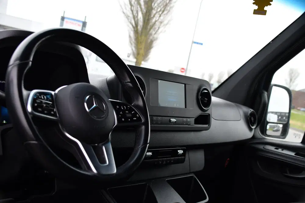 Mercedes-Benz Sprinter 315 1.9 CDI L2H2 AMG Edition Adaptiev uit 2022, foto 13