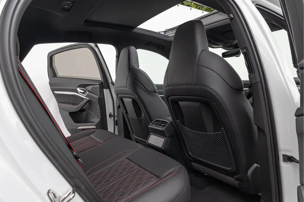 Audi Q8 SQ8 503pk Quattro 115 kWh Pano S-st uit 2024, foto 15