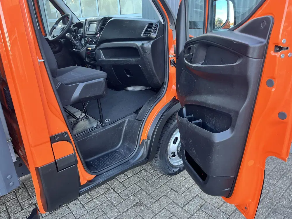 Iveco Daily 35C14 2.3 375 Laadklep 500kg Trekhaak 3500 uit 2019, foto 9