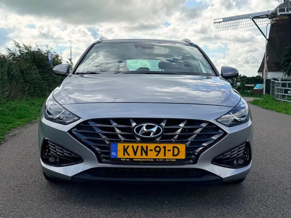 Hyundai i30 1.0 T-GDi MHEV Comfort uit 2023, foto 2