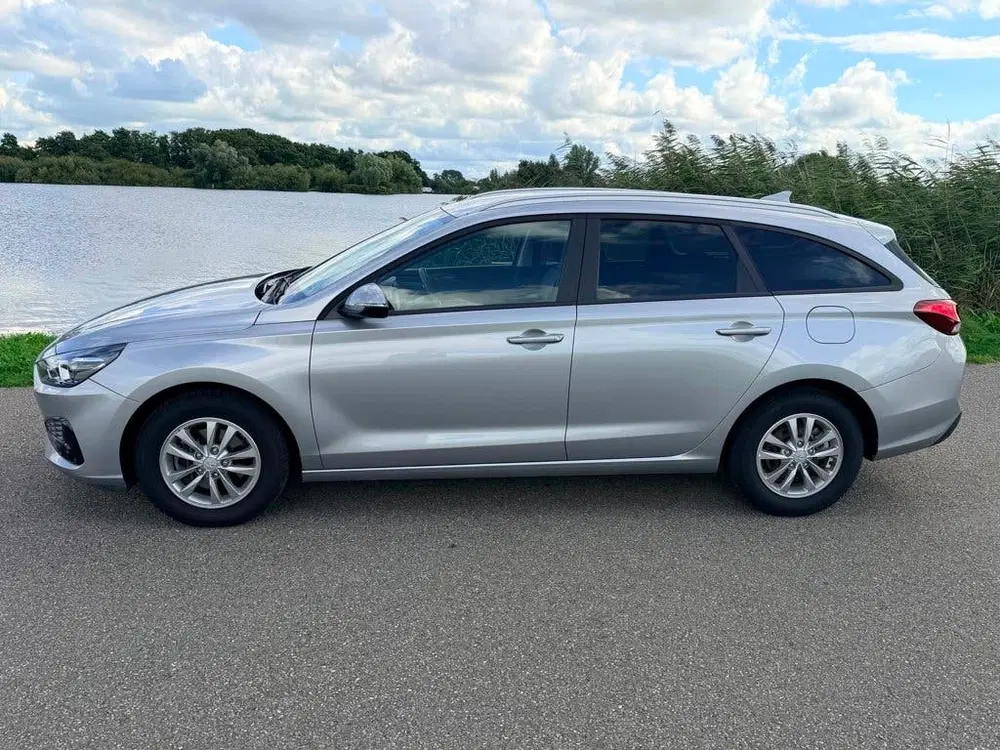 Hyundai i30 1.0 T-GDi MHEV Comfort uit 2023, foto 4