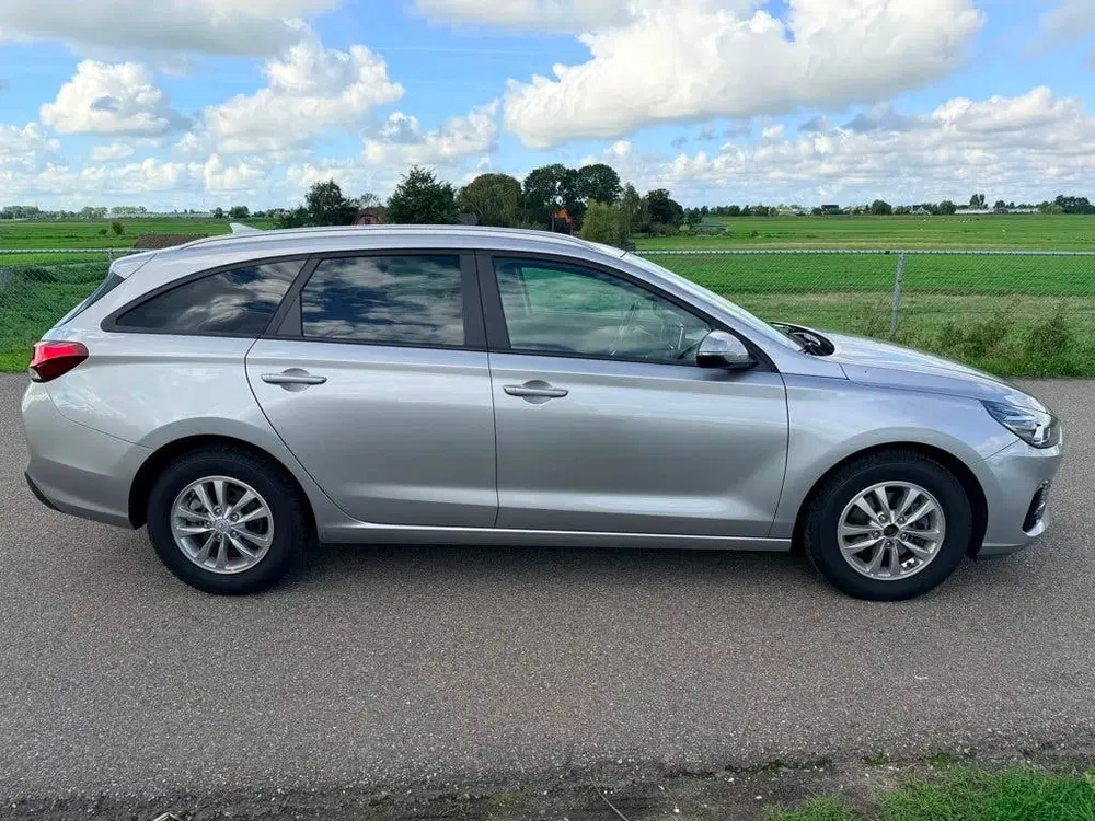 Hyundai i30 1.0 T-GDi MHEV Comfort uit 2023, foto 8