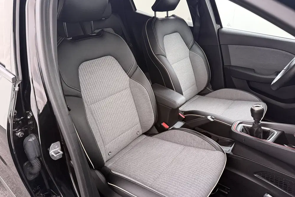 Renault Clio 1.0 TCe 90 GPF techno Carplay Camera Clima uit 2024, foto 14
