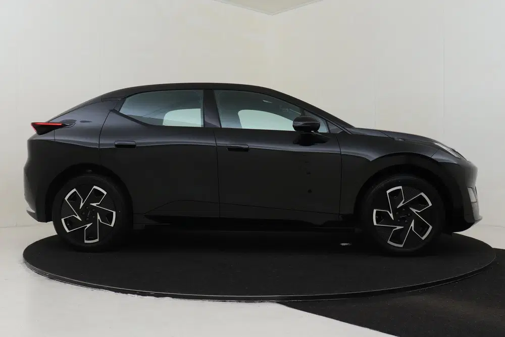 Lynk & Co 02 BUSINESS EDITION 66 kWh *NIHAM uit 2026, foto 13