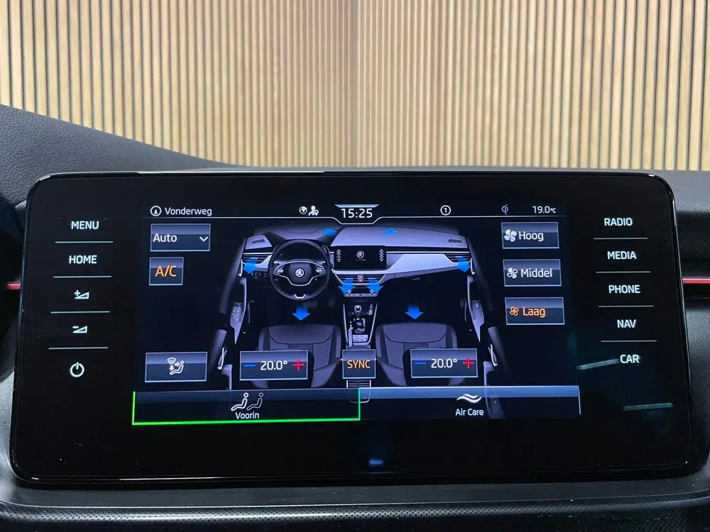 Skoda Scala 1.0 TSI Sport Business uit 2023, foto 10