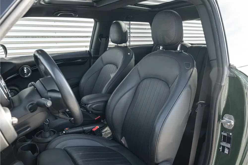 Mini Hatchback Cooper Automaat uit 2020, foto 10
